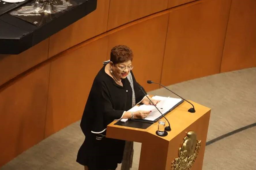 Eligen a Ernestina Godoy como nueva titular de FGR